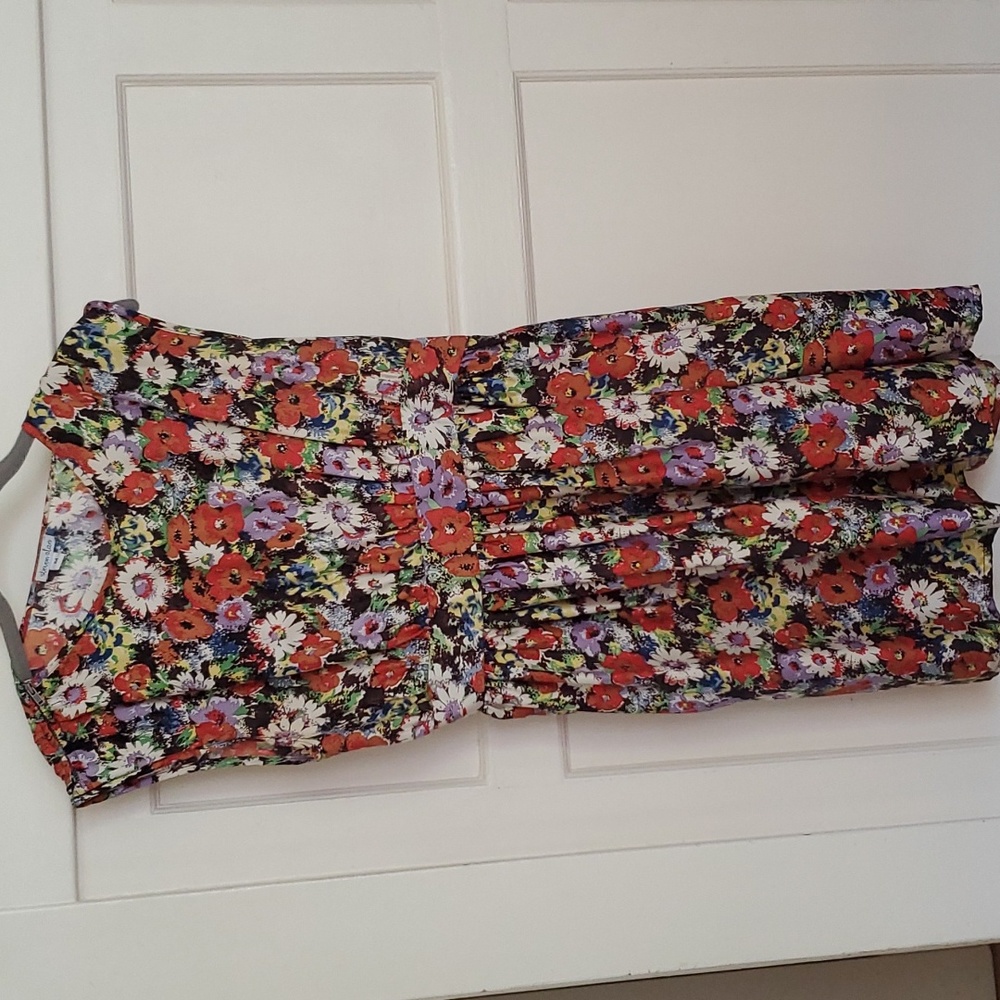 Beautiful flower print Steven Alan 100% silk dress.